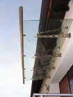 Vordach in Edelstahl mit Glas