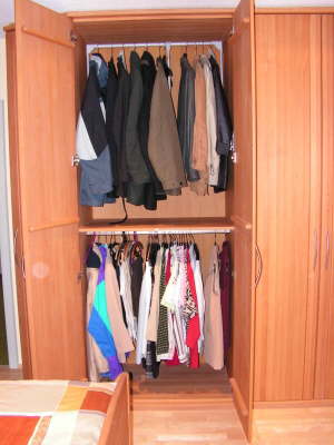 Kleiderschrank in Buche