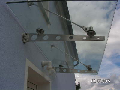 Vordach in Edelstahl